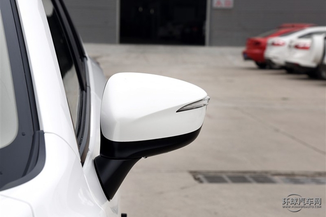 2015款 2.0L 自動兩驅(qū)都市型