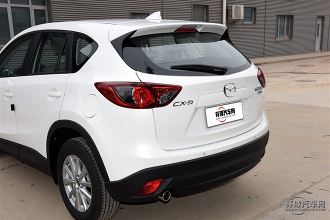 2015款 2.0L 自動兩驅舒適型