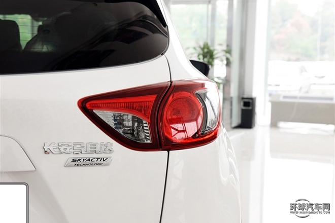 2015款 2.0L 自動四驅豪華型