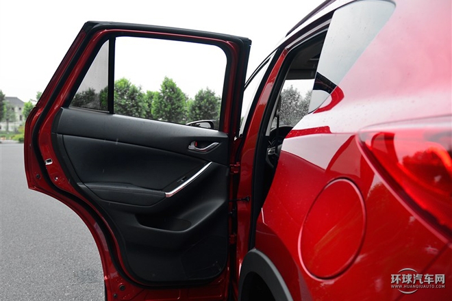 2015款 2.5L 自動四驅(qū)旗艦型