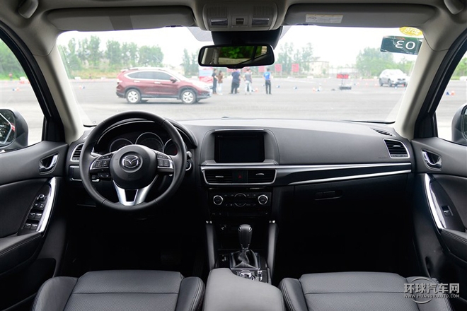 2015款 2.5L 自動(dòng)四驅(qū)旗艦型