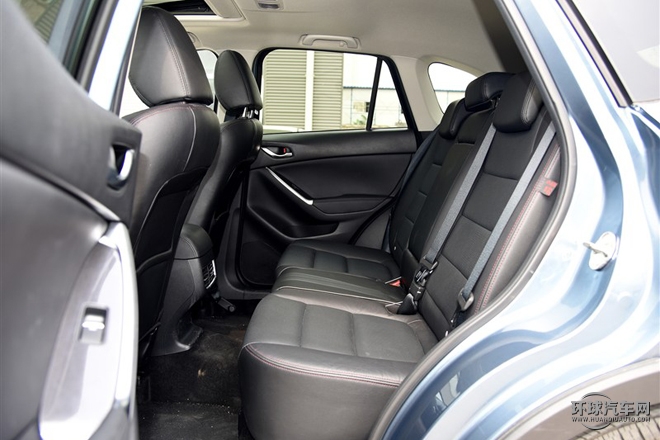 2015款 2.5L 自動(dòng)四驅(qū)尊貴型