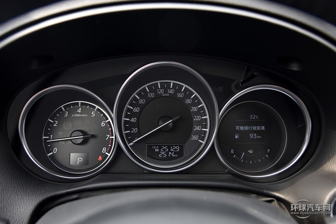 2015款 2.5L 自動四驅(qū)尊貴型