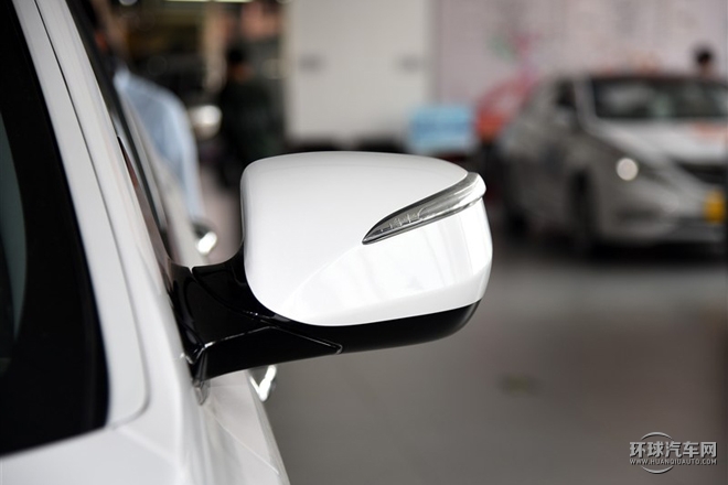 2015款 2.0T 自動兩驅(qū)智能型 5座