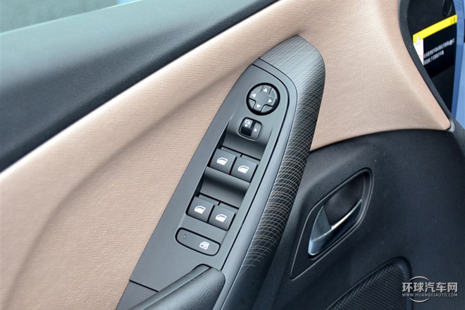 2015款 Grand 1.6T 時尚型 7座