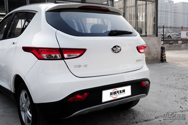 2015款 1.5L 手動標準型