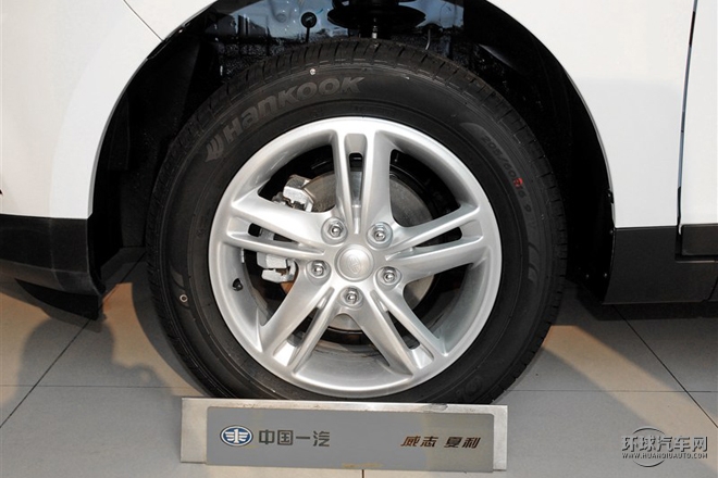 2015款 1.5L 手動豪華導(dǎo)航型