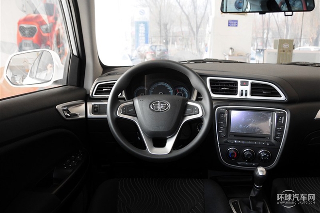 2015款 1.5L 手動豪華導航型