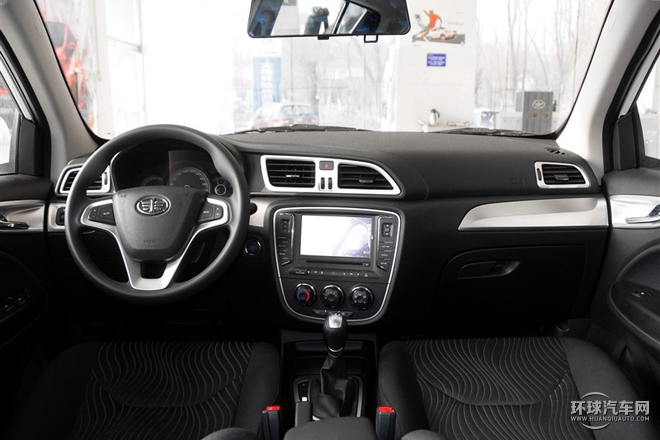 2015款 1.5L 手動豪華導航型