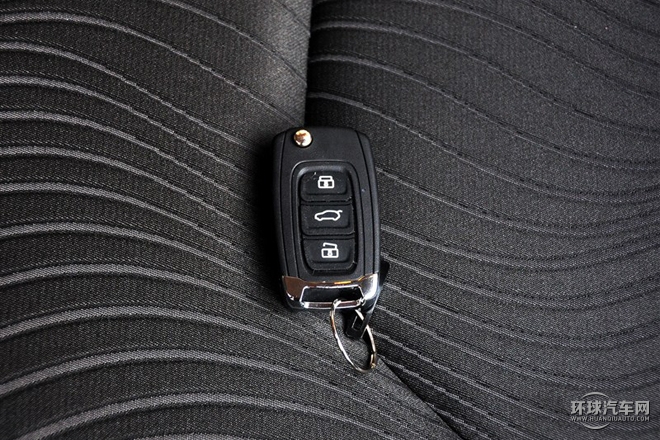 2015款 1.5L 手動豪華型