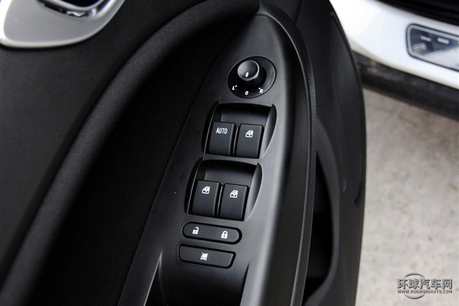 2015款 1.5L 手動豪華型