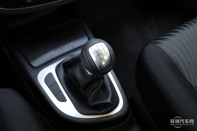 2015款 1.5L 手動舒適型