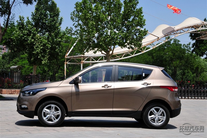 2015款 1.5L 手動舒適型