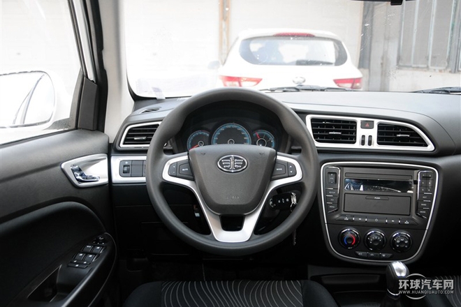 2015款 1.5L 手動尊貴型