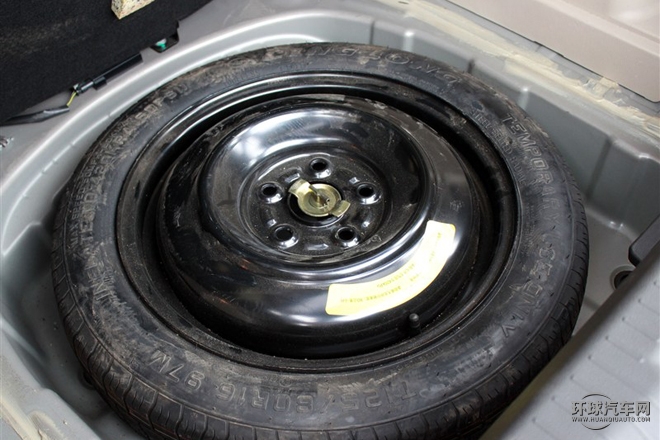 2015款 1.8L 自動豪華型