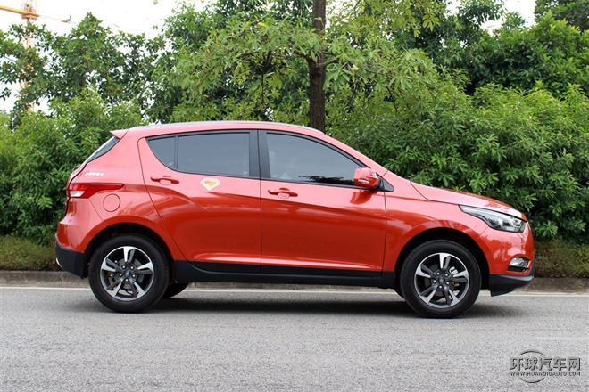 2015款 1.8L 自動豪華型