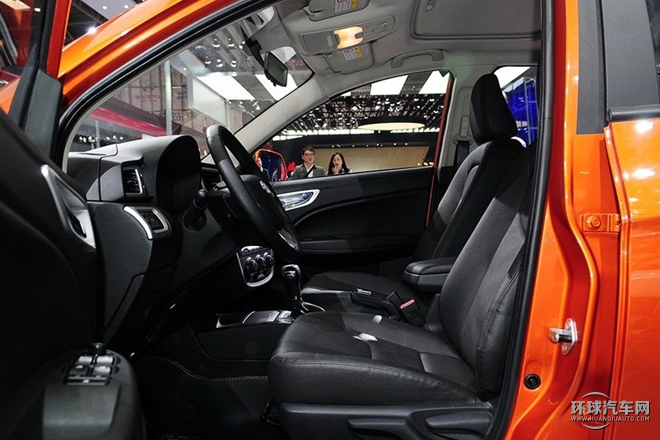 2015款 1.8L 自動舒適型