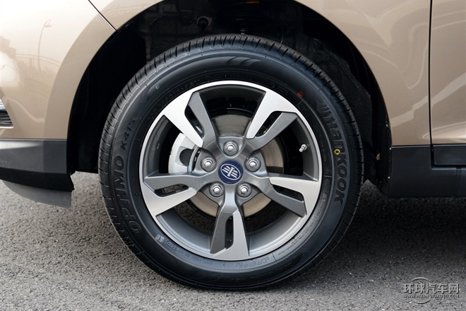 2015款 1.8L 自動尊貴型