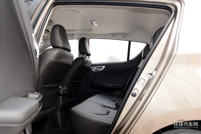 2015款 1.8L 自動尊貴型