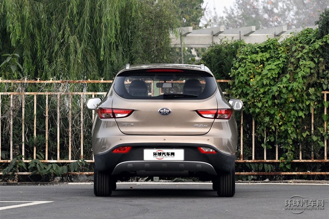 2015款 1.8L 自動(dòng)尊貴型