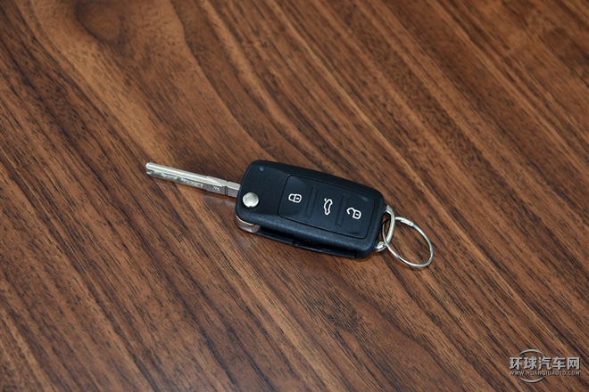 2015款  1.6L 自動(dòng)舒適型