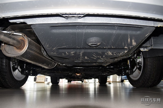 2015款  1.6L 自動(dòng)舒適型