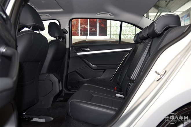 2015款  1.6L 自動舒適型