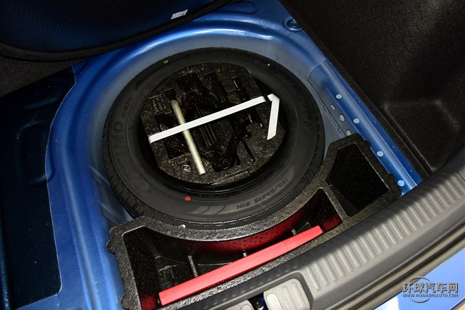 2015款 1.6L 手動舒適型