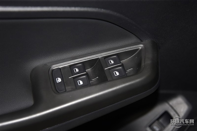 2015款 1.6L 自動舒適版