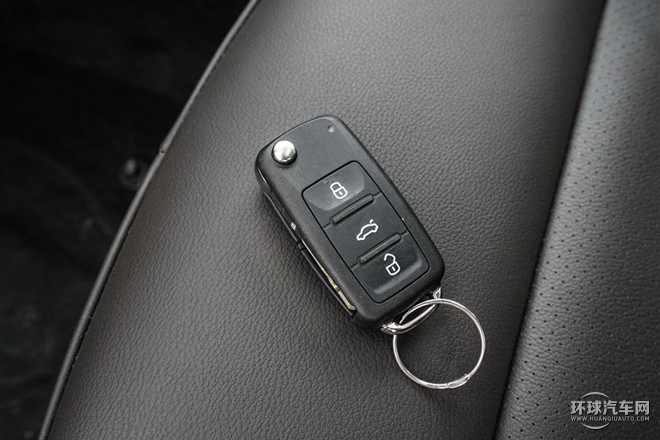 2015款 230TSI DSG 豪華版