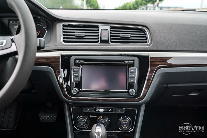 2015款 230TSI DSG 豪華版