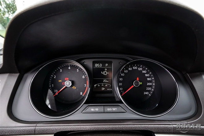 2015款 230TSI DSG 豪華版