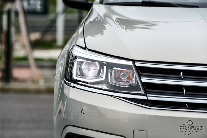 2015款 230TSI DSG 豪華版