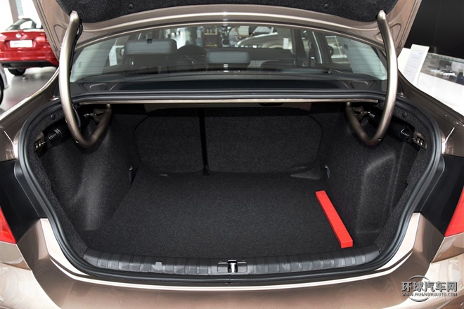 2015款 質惠版 1.6L 手動時尚型