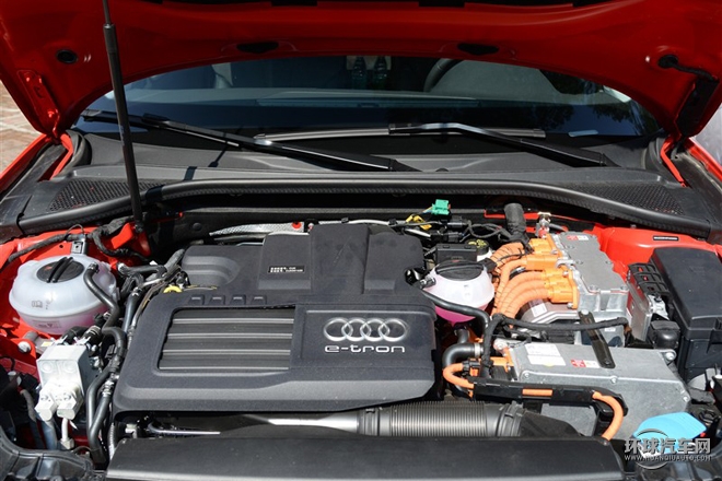 2015款 Sportback e-tron 運動型