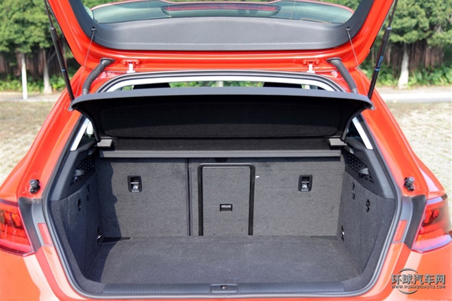 2015款 Sportback e-tron 運動型