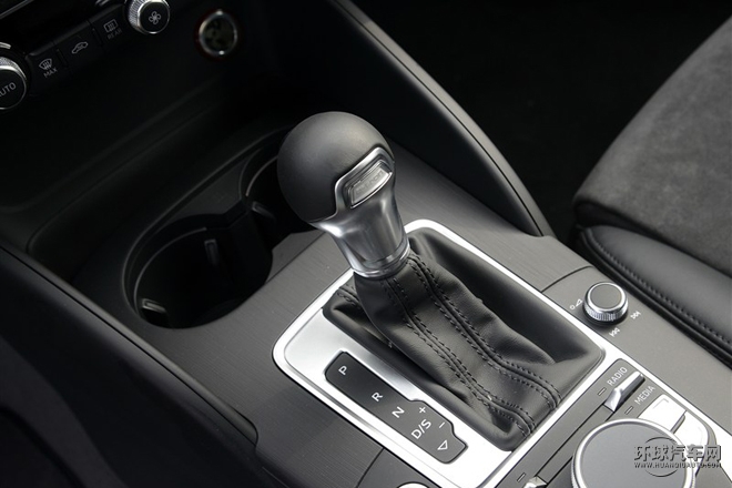 2015款 Sportback e-tron 運(yùn)動(dòng)型