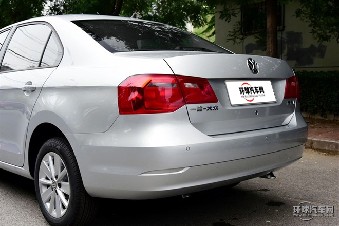 2015款 質(zhì)惠版 1.6L 手動(dòng)舒適型