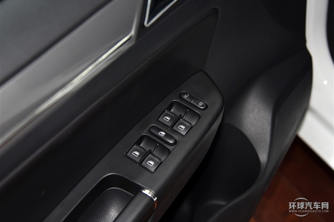 2015款 質惠版 1.6L 自動時尚型