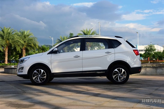 2015款 1.8L 手動豪華型