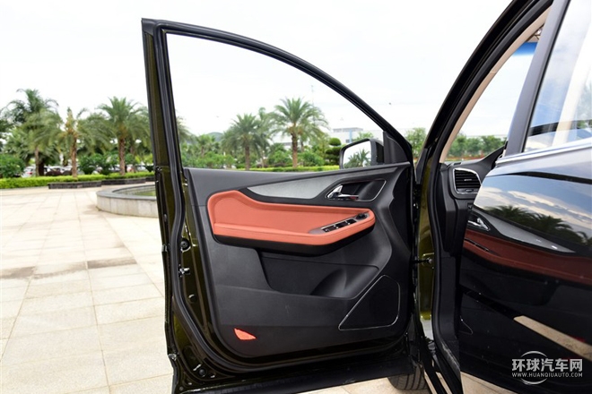 2015款 1.8L 手動精英型