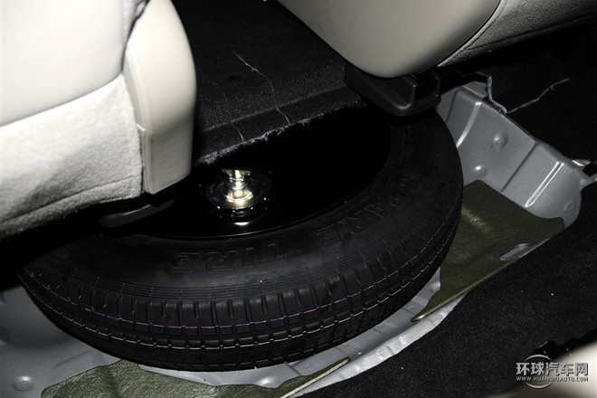 2015款 改款 2.4L 豪華版