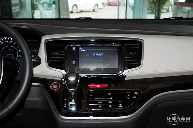 2015款 改款 2.4L 豪華版