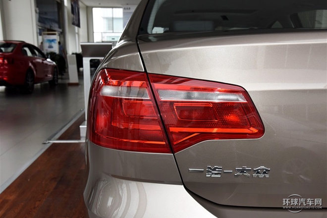 2015款 質(zhì)惠版 1.6L 手動時尚型