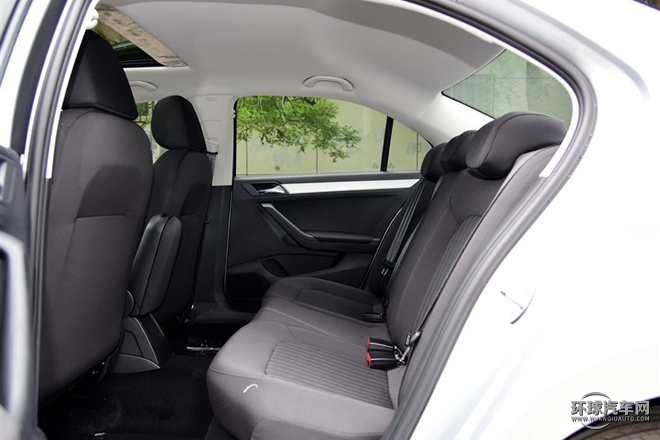 2015款 質(zhì)惠版 1.6L 手動(dòng)舒適型