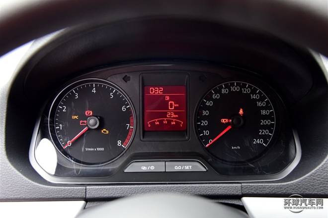 2015款 質(zhì)惠版 1.6L 手動(dòng)舒適型