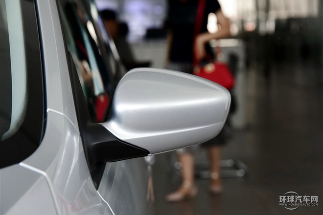 2015款 質(zhì)惠版 1.6L 自動(dòng)舒適型