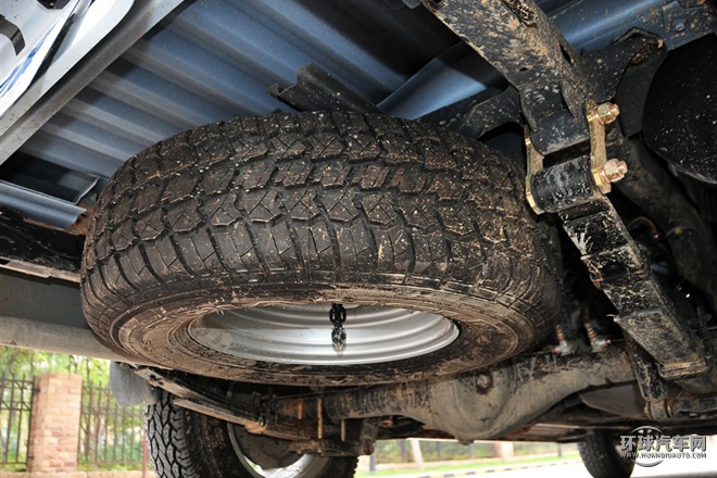 2015款 2.8T兩驅舒適版標準軸距JE493ZLQ4E