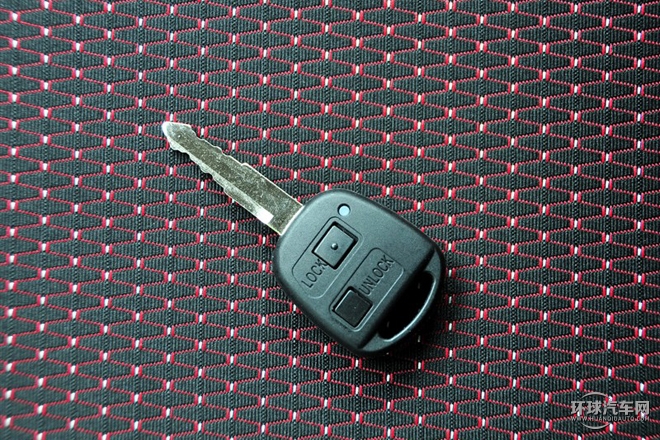 2015款 2.8T兩驅舒適版標準軸距JE493ZLQ4E