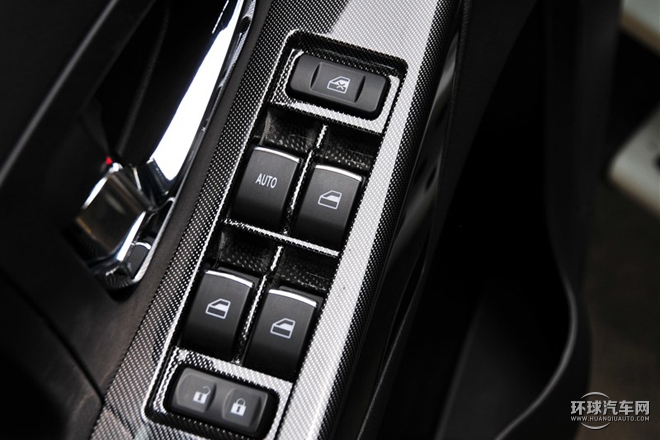 2015款 2.8T兩驅舒適版標準軸距JE493ZLQ4E